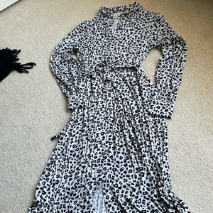 Cheetah print t-shirt dress